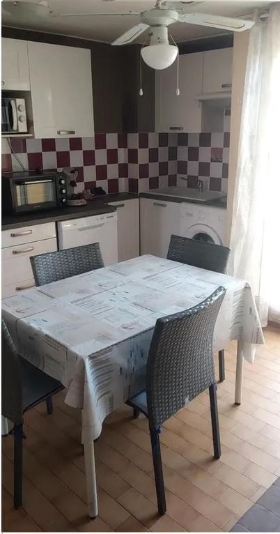 Appartement T2 Avec Piscine, Proche De La Plage Et Du Port Gruissan Exterior foto