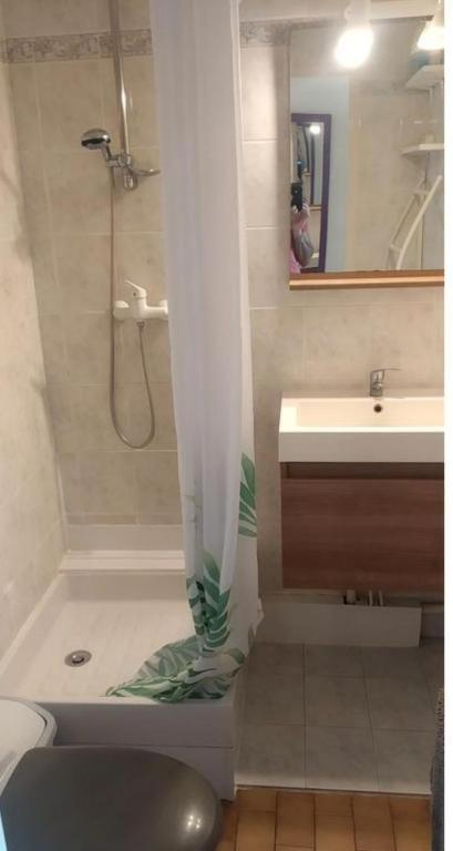 Appartement T2 Avec Piscine, Proche De La Plage Et Du Port Gruissan Exterior foto